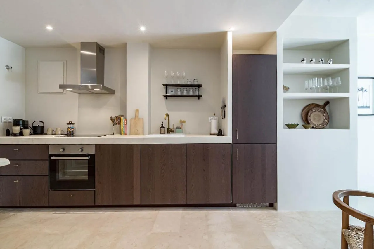 Fully Renovated Modern 2 Bedroom Apartment In Aloha Pueblo Marbella