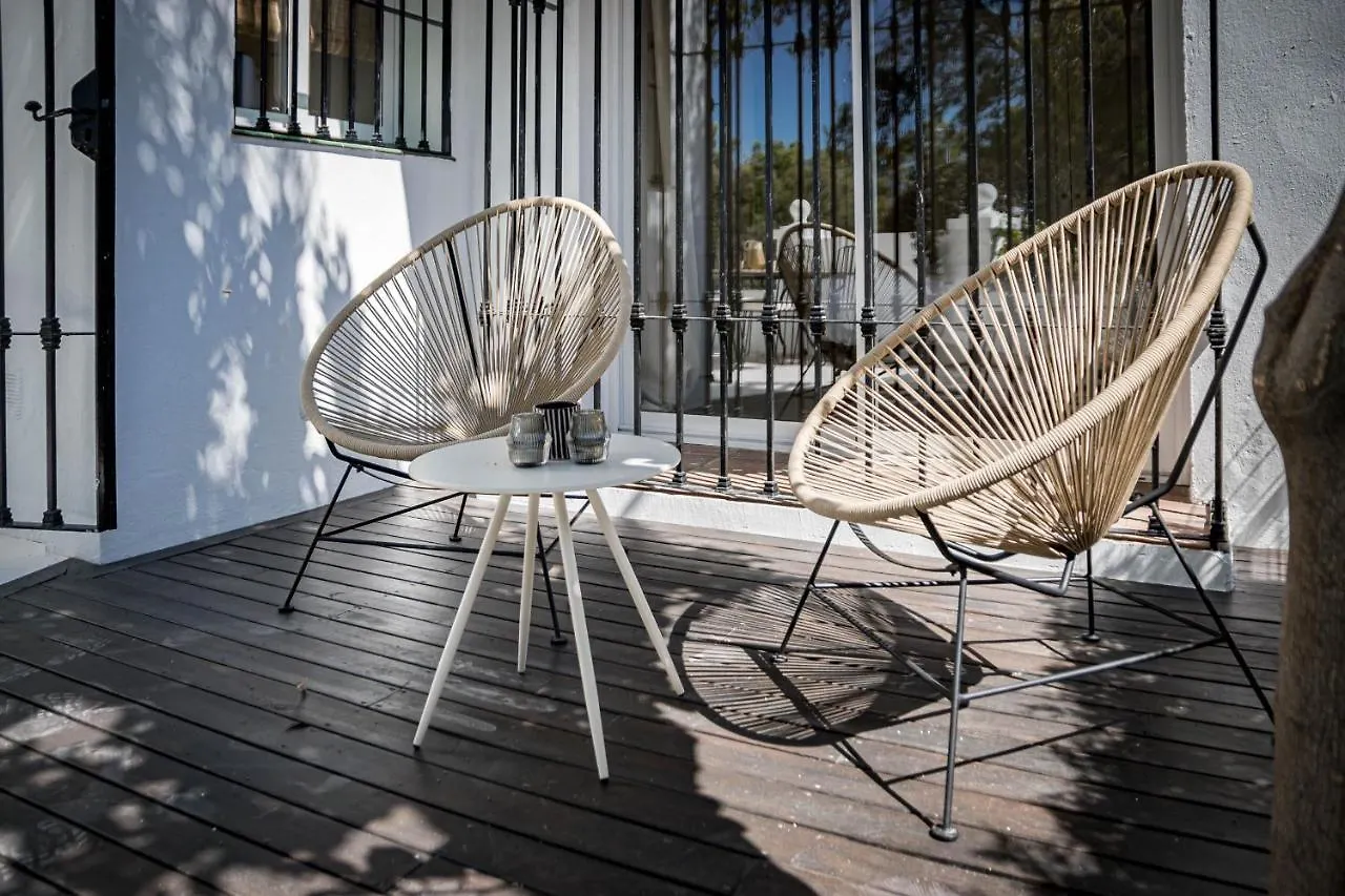 Fully Renovated Modern 2 Bedroom Apartment In Aloha Pueblo Marbella