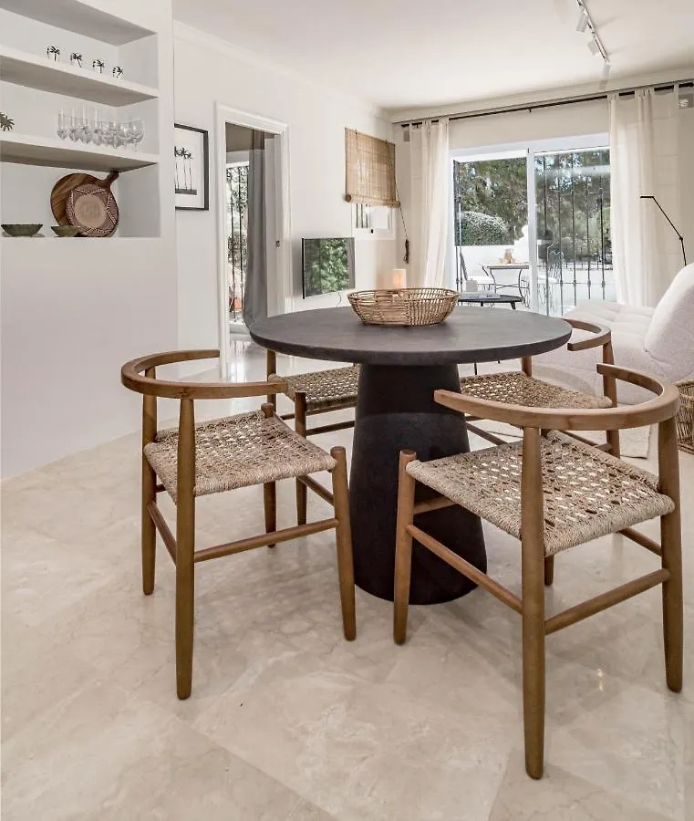 Fully Renovated Modern 2 Bedroom Apartment In Aloha Pueblo Marbella