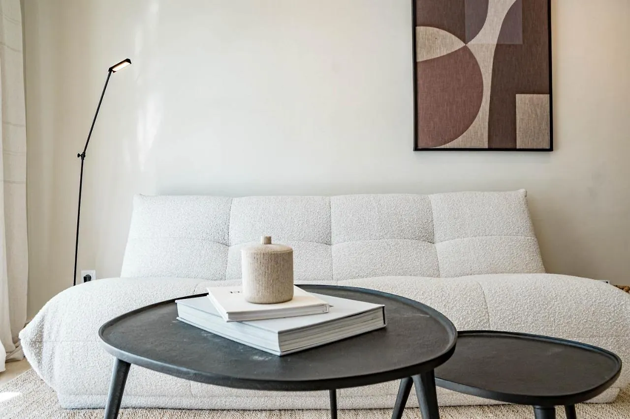 Fully Renovated Modern 2 Bedroom Apartment In Aloha Pueblo Marbella